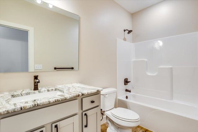 618 S Sweetwater, Maize, KS 67101