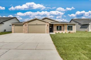 618 S Sweetwater, Maize, KS 67101