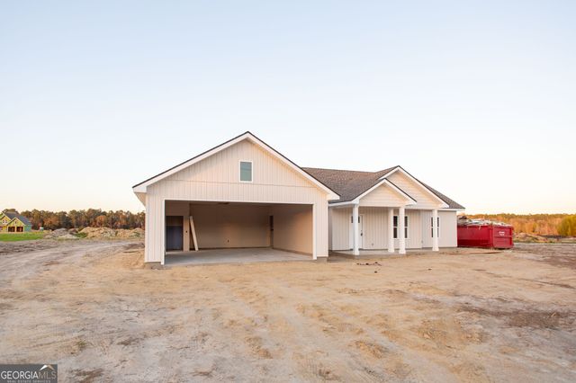 2068 Lentz Drive, Blackshear, GA 31516