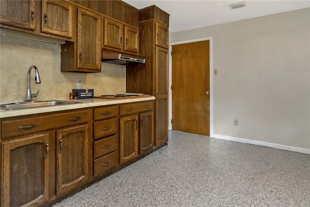 2057 Grove Street, South Whitehall Twp, PA 18104
