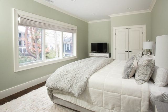 1580 Beacon St, Newton, MA 02468