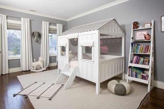 1580 Beacon St, Newton, MA 02468
