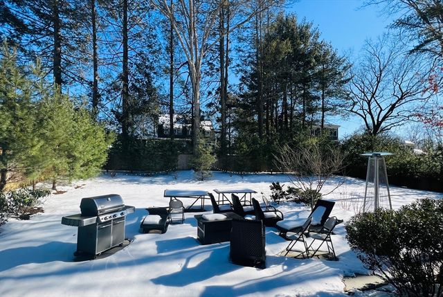 1580 Beacon St, Newton, MA 02468