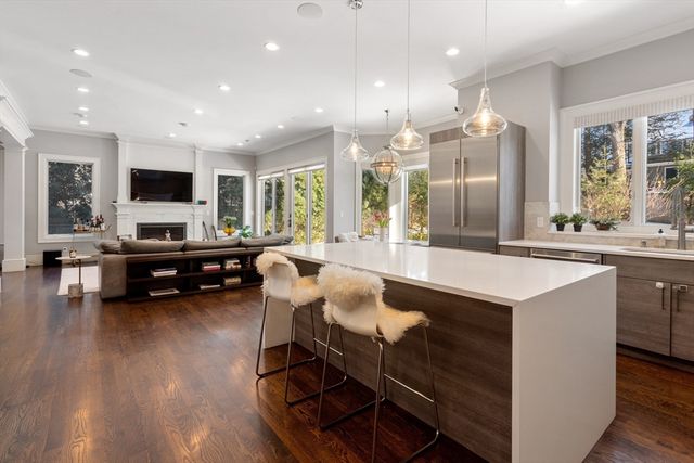 1580 Beacon St, Newton, MA 02468
