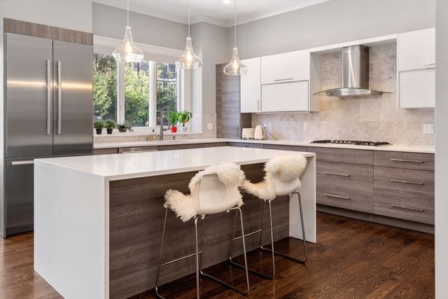 1580 Beacon St, Newton, MA 02468