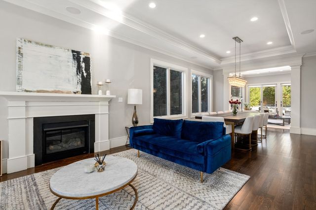 1580 Beacon St, Newton, MA 02468