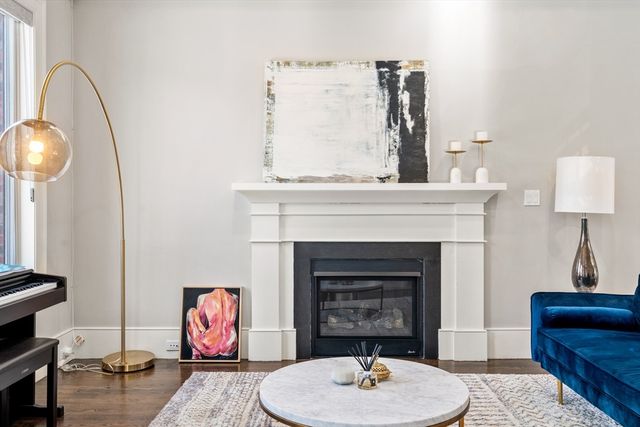 1580 Beacon St, Newton, MA 02468