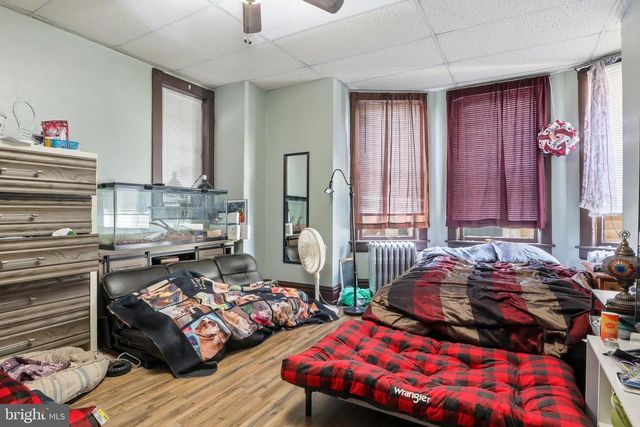 106 E KING ST, Littlestown, PA 17340