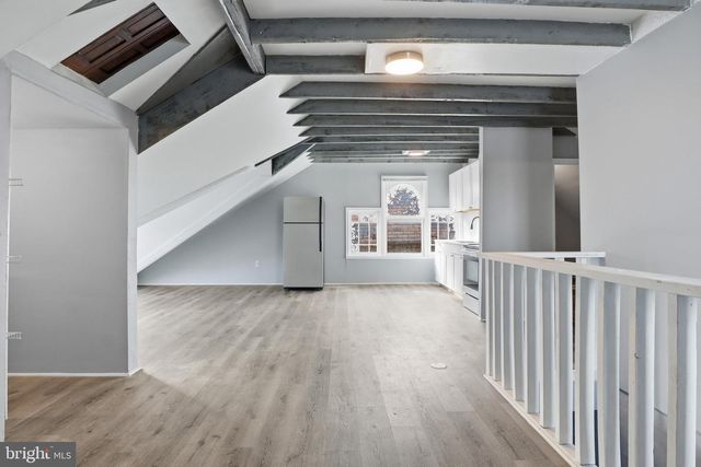 106 E KING ST, Littlestown, PA 17340