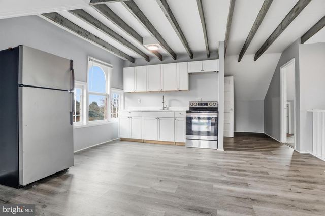 106 E KING ST, Littlestown, PA 17340