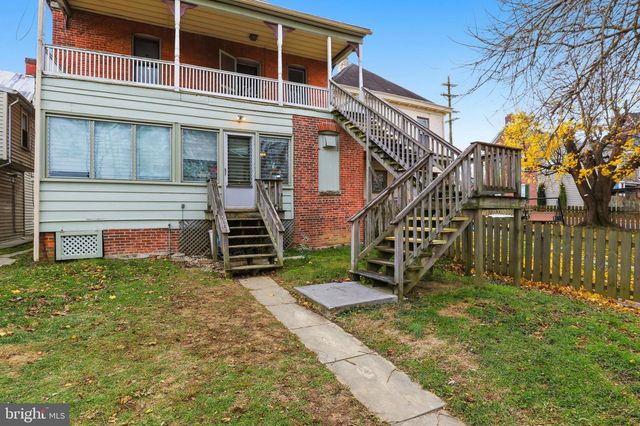 106 E KING ST, Littlestown, PA 17340