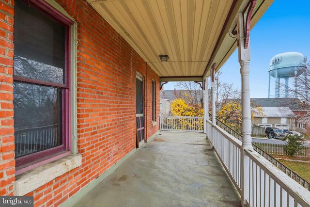 106 E KING ST, Littlestown, PA 17340