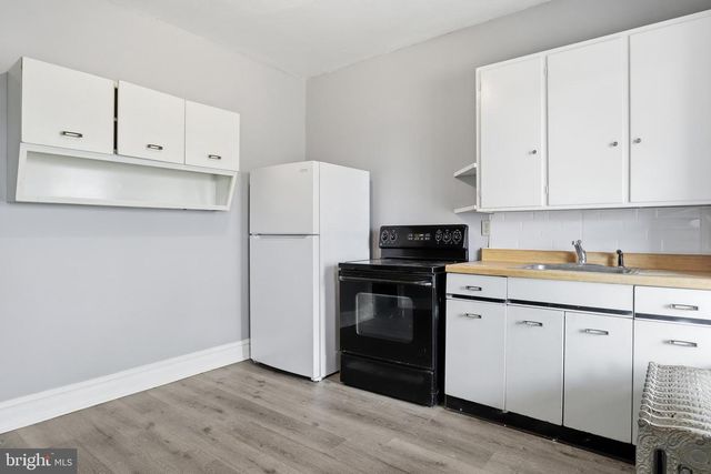 106 E KING ST, Littlestown, PA 17340