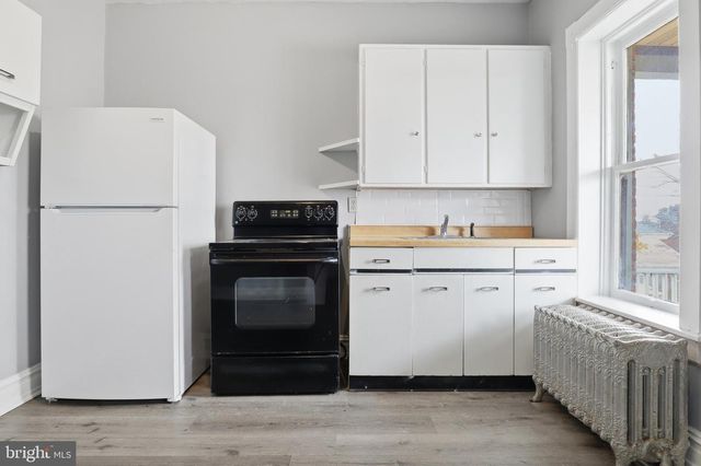 106 E KING ST, Littlestown, PA 17340