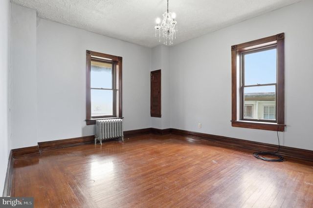 106 E KING ST, Littlestown, PA 17340