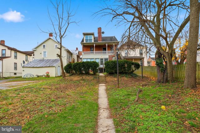 106 E KING ST, Littlestown, PA 17340