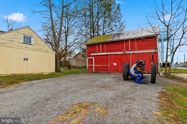 106 E KING ST, Littlestown, PA 17340