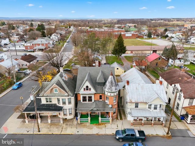 106 E KING ST, Littlestown, PA 17340