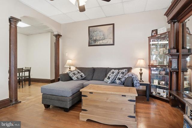 106 E KING ST, Littlestown, PA 17340