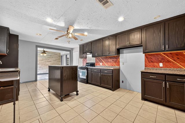 23381 Micke, New Caney, TX 77357