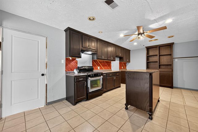 23381 Micke, New Caney, TX 77357