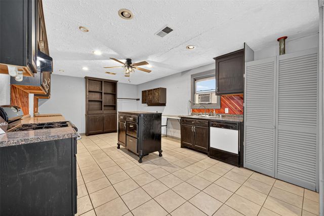 23381 Micke, New Caney, TX 77357