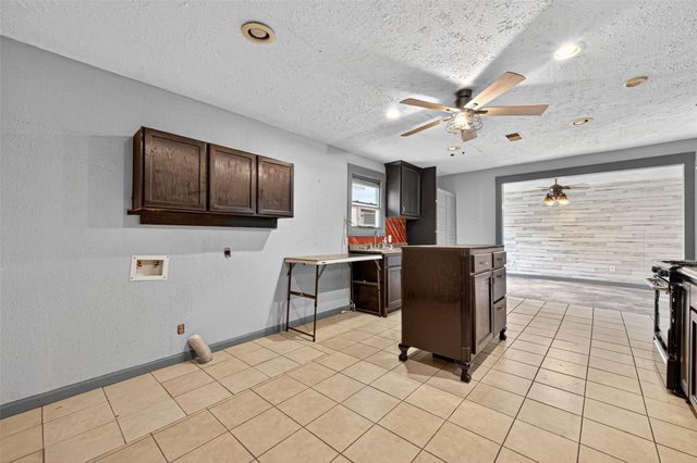 23381 Micke, New Caney, TX 77357