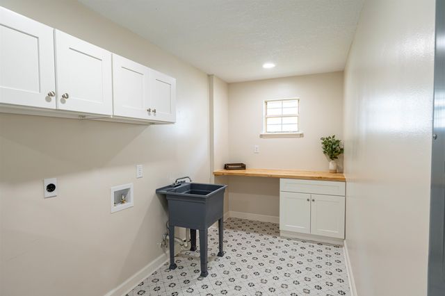 714 Riggins Road, Tallahassee, FL 32308