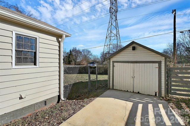 2019 Highland Street, Charlotte, NC 28208