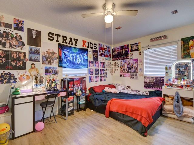 31126 PRESTWICK AVENUE, Sorrento, FL 32776