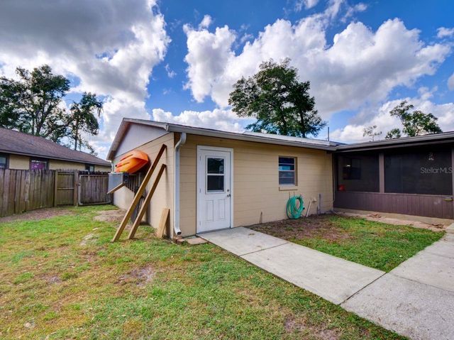 31126 PRESTWICK AVENUE, Sorrento, FL 32776