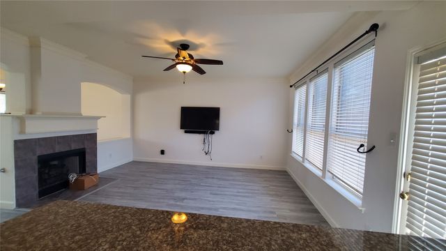 2424 Hunters Run Drive, Plano, TX 75025