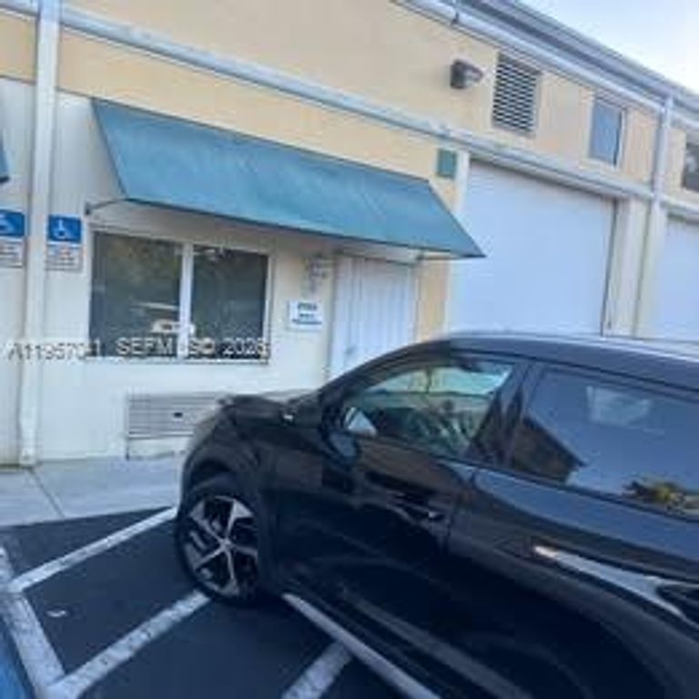 2120 Anntom Drive 2, Dania Beach, FL 33312
