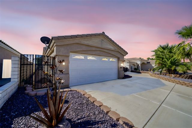 2068 E Desert Lakes Drive, Fort Mohave, AZ 86426