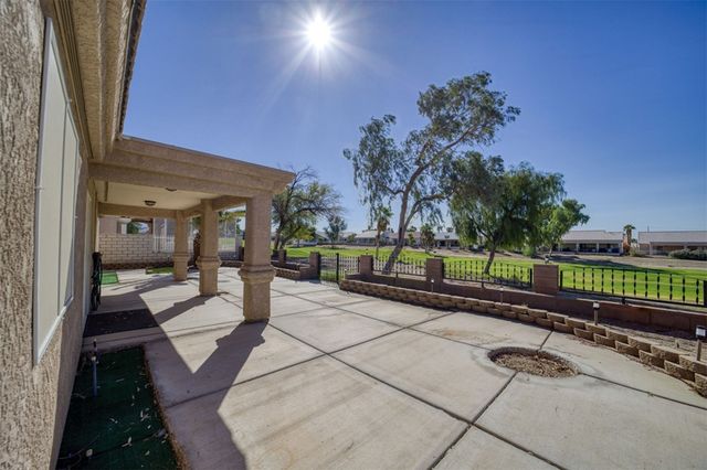 2068 E Desert Lakes Drive, Fort Mohave, AZ 86426