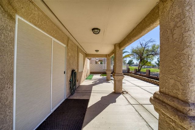 2068 E Desert Lakes Drive, Fort Mohave, AZ 86426