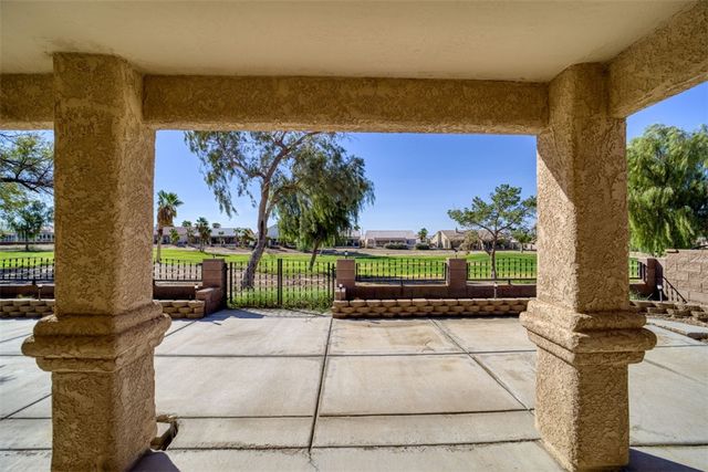 2068 E Desert Lakes Drive, Fort Mohave, AZ 86426