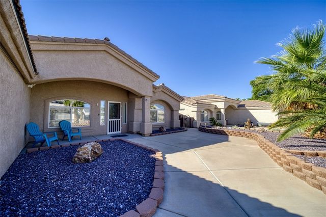 2068 E Desert Lakes Drive, Fort Mohave, AZ 86426