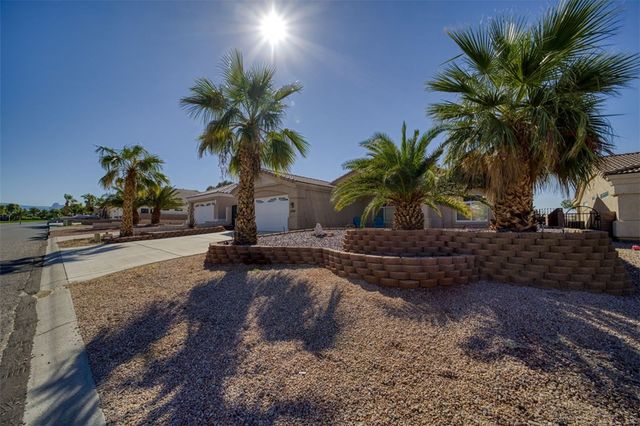 2068 E Desert Lakes Drive, Fort Mohave, AZ 86426