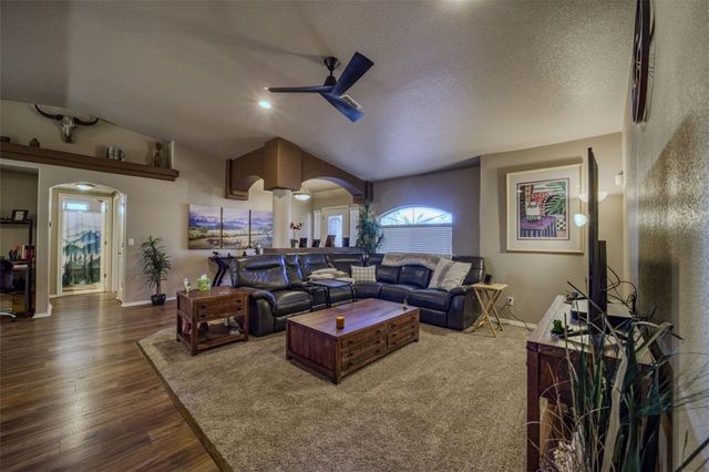 2068 E Desert Lakes Drive, Fort Mohave, AZ 86426