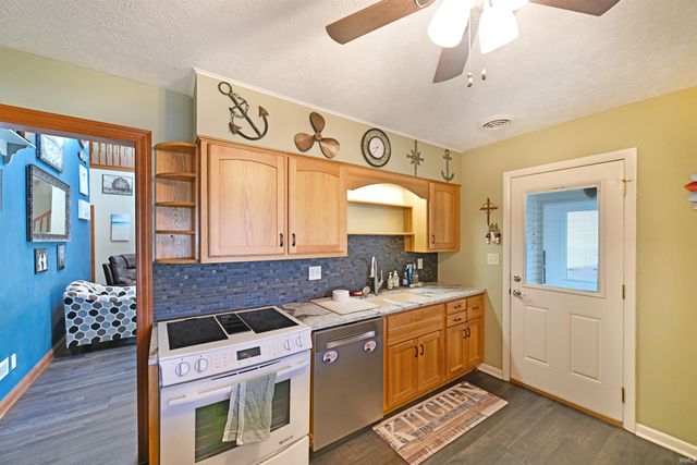 531 E Lake View Road, Syracuse, IN 46567