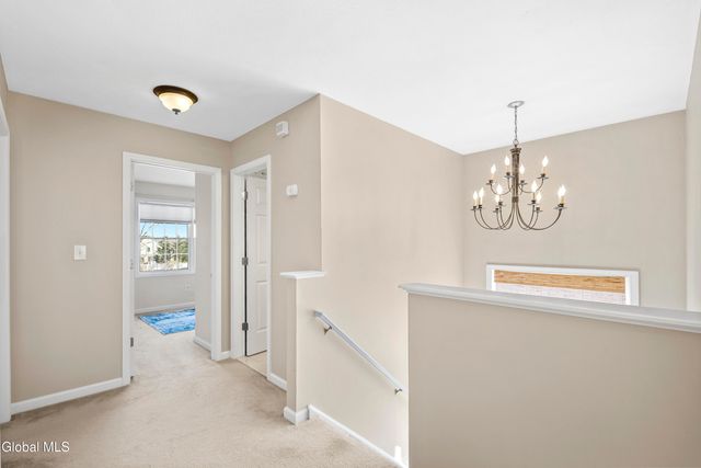 6 Oxford Circle, Cohoes, NY 12047