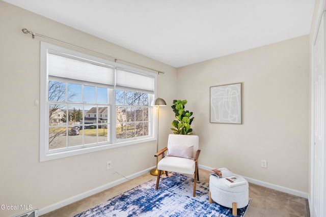 6 Oxford Circle, Cohoes, NY 12047