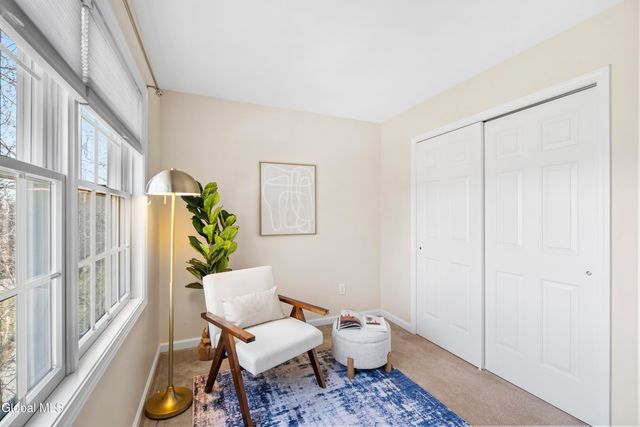 6 Oxford Circle, Cohoes, NY 12047