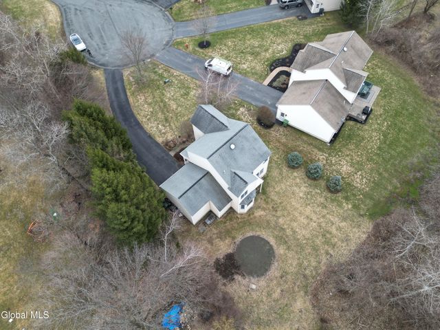 6 Oxford Circle, Cohoes, NY 12047