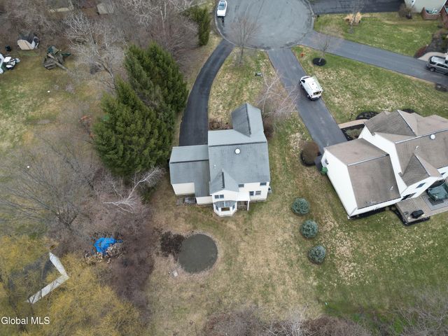 6 Oxford Circle, Cohoes, NY 12047