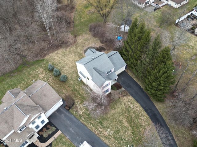 6 Oxford Circle, Cohoes, NY 12047
