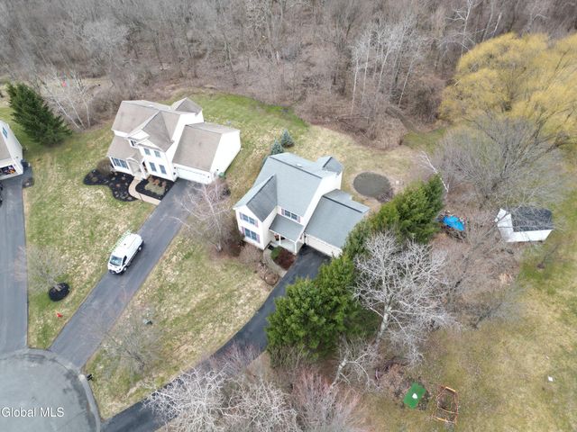 6 Oxford Circle, Cohoes, NY 12047