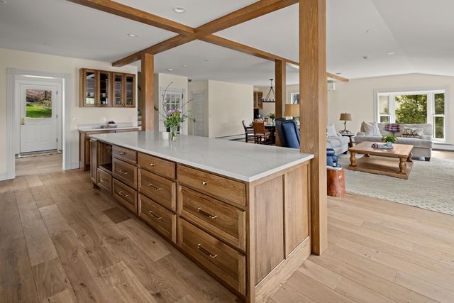 405 Maple Street, Stowe, VT 05672