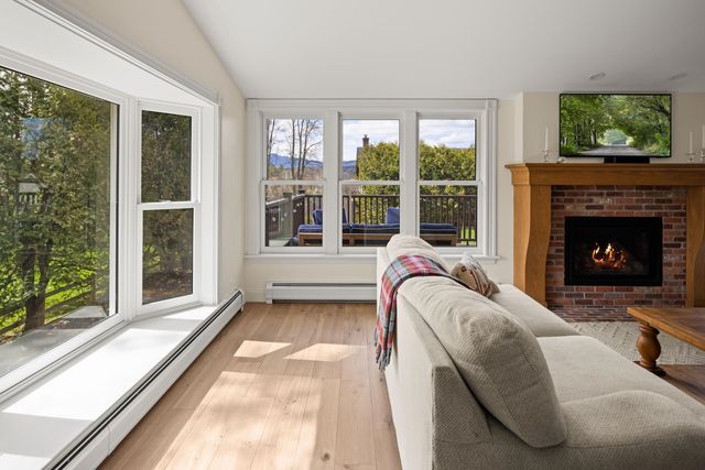 405 Maple Street, Stowe, VT 05672
